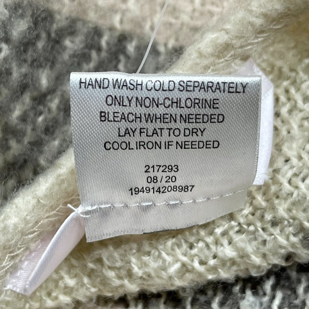 LC Lauren Conrad Shawl - Picture 13 of 14